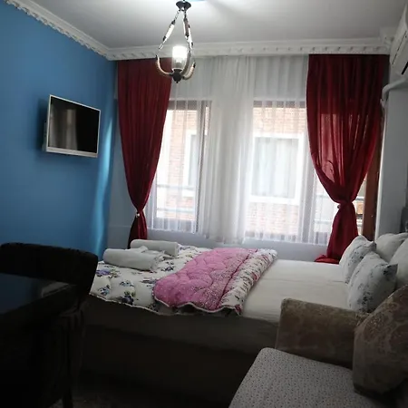 Pera Hotel apartamentowy *